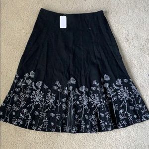 Black and White floral embroidered skirt